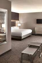 Hotel Embassy Suites by Hilton Charlotte Uptown photo 2
