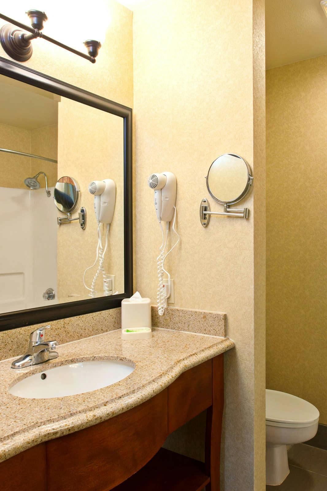 Hotel Holiday Inn Express Temecula photo 5