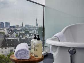 Hotel 25hours Hotel Duesseldorf Das Tour photo 1