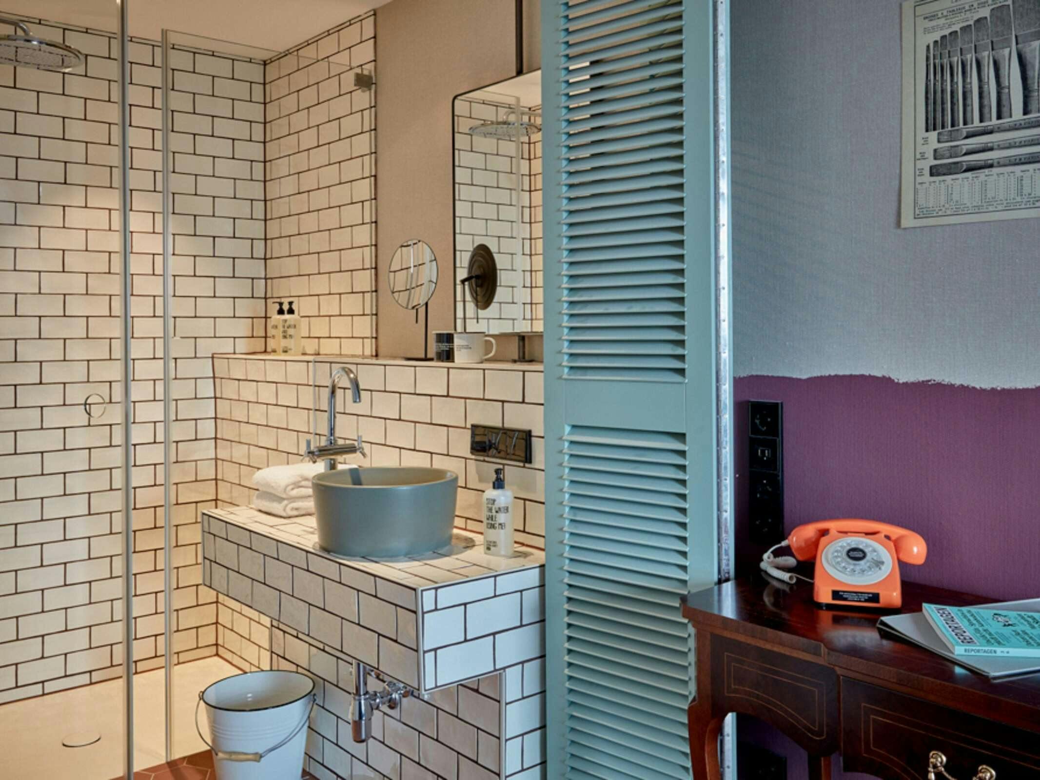 Hotel 25hours Hotel Duesseldorf Das Tour photo 3