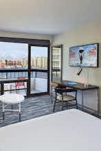 Hotel Waterstone Resort & Marina Boca Raton, Curio Collection by Hilton photo 3