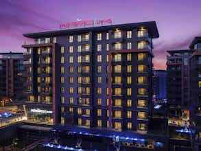 Hotel Mövenpick Living Istanbul Camlivadi photo 1