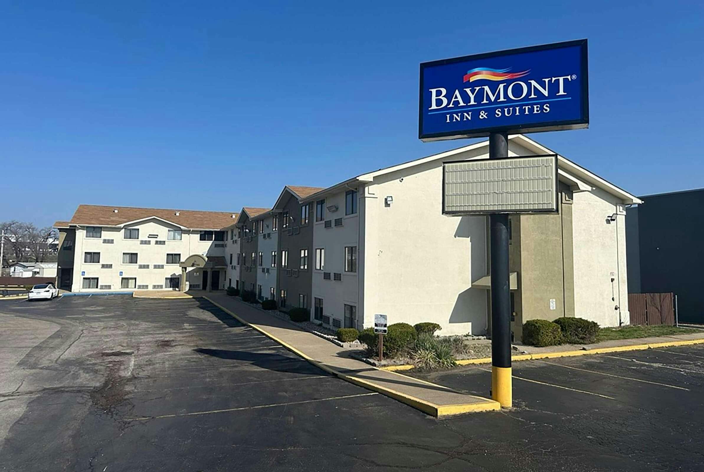 Baymont Bridgeton St Louis