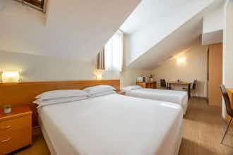 Hotel IH Hotels Milano ApartHotel Argonne Park photo 2