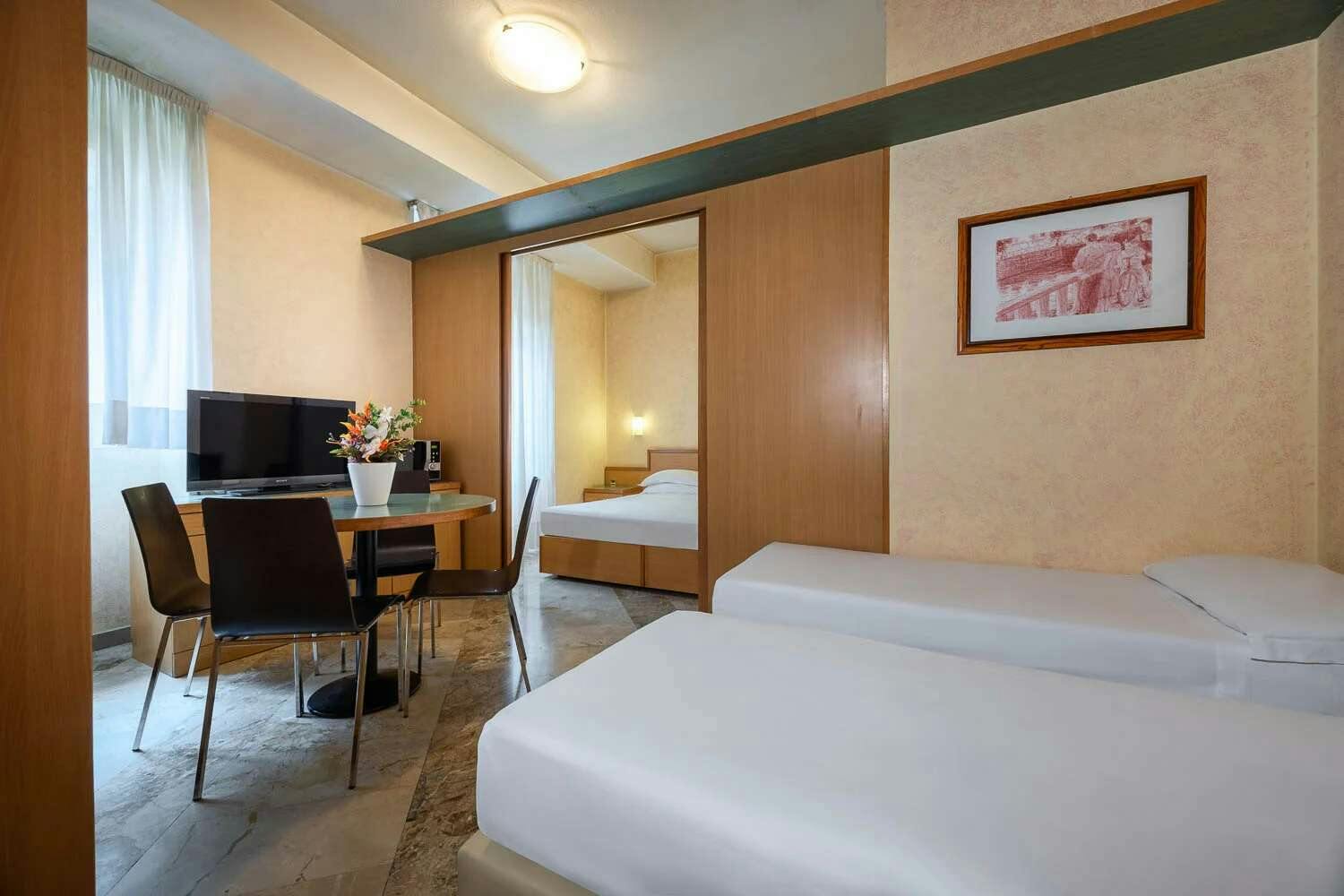Hotel IH Hotels Milano ApartHotel Argonne Park photo 1