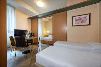 Hotel IH Hotels Milano ApartHotel Argonne Park photo 1