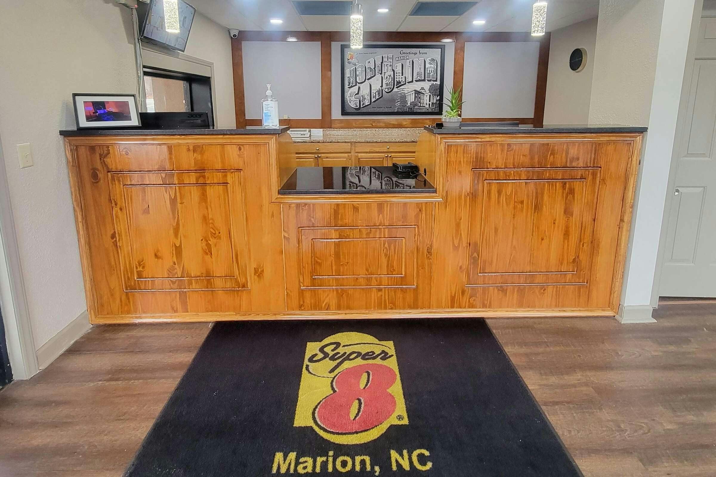 Hotel Super 8 Marion NC photo 1