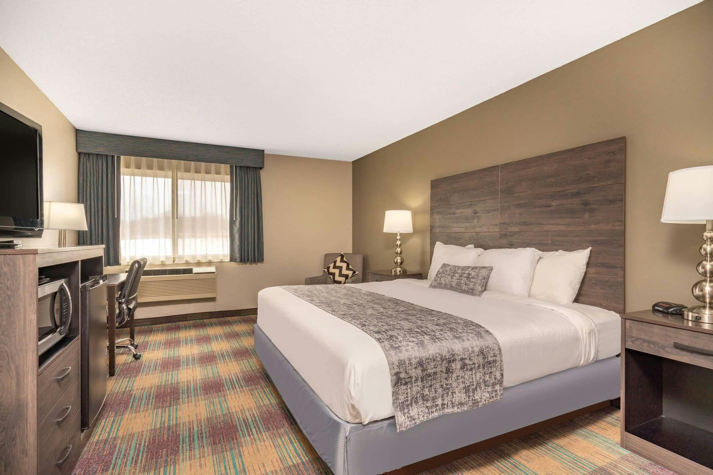 Hotel Baymont Baldwin photo 4