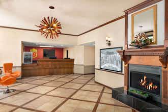 Hotel Super 8 Clinton/Jackson West photo 4