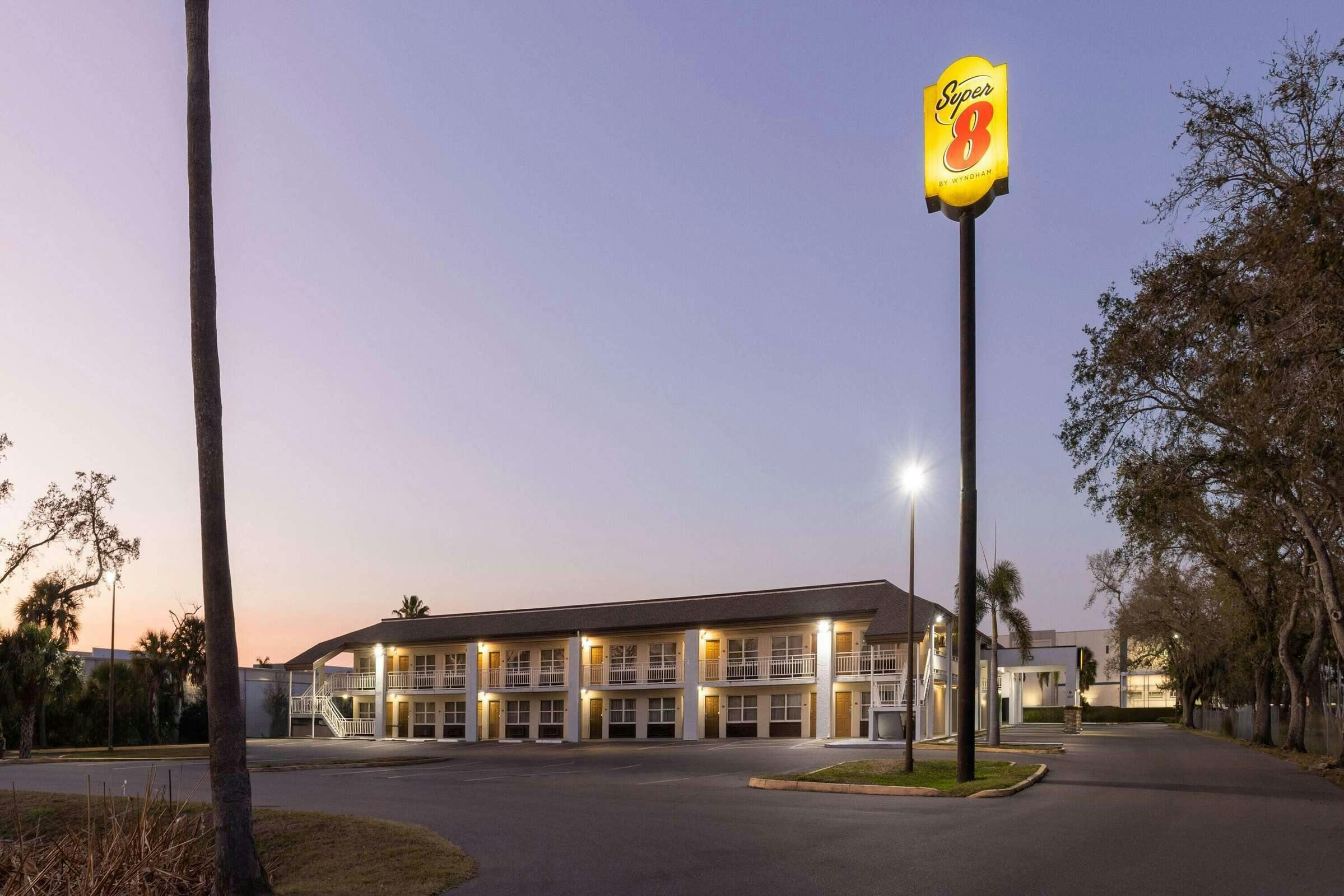 Hotel Super 8 Ellenton photo 1