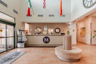Hotel Marco LaGuardia Hotel & Suites photo 2