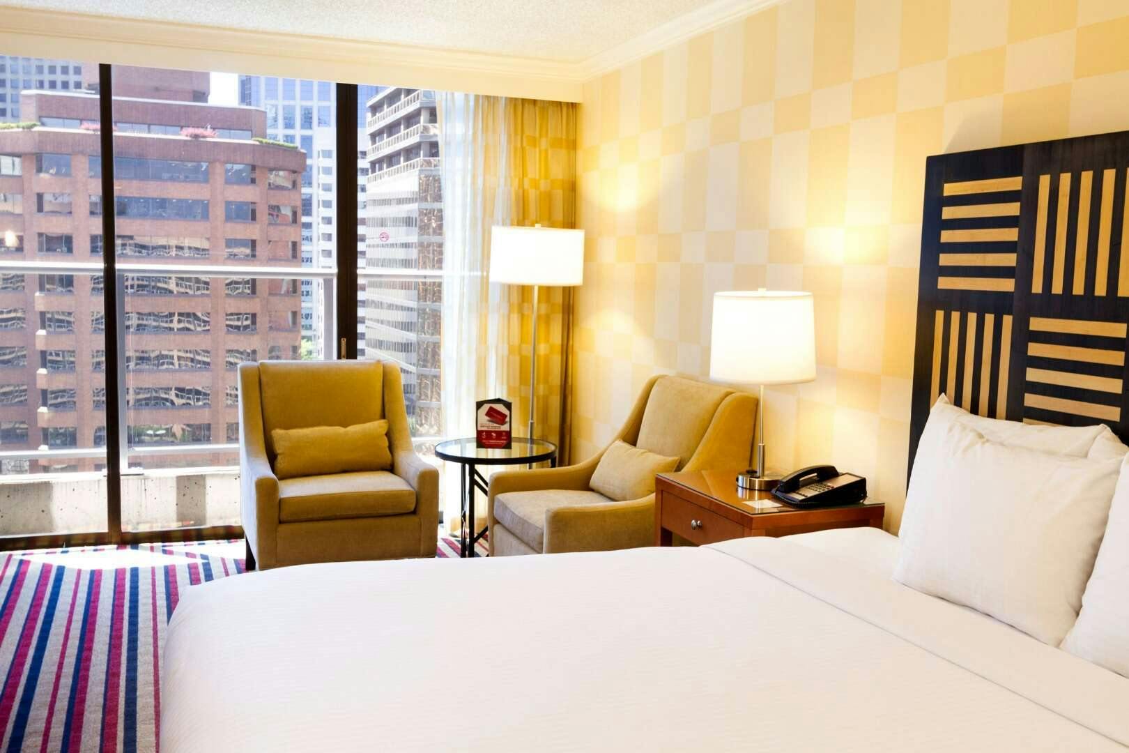 Hotel Pinnacle Hotel Vancouver Harbourfront photo 4