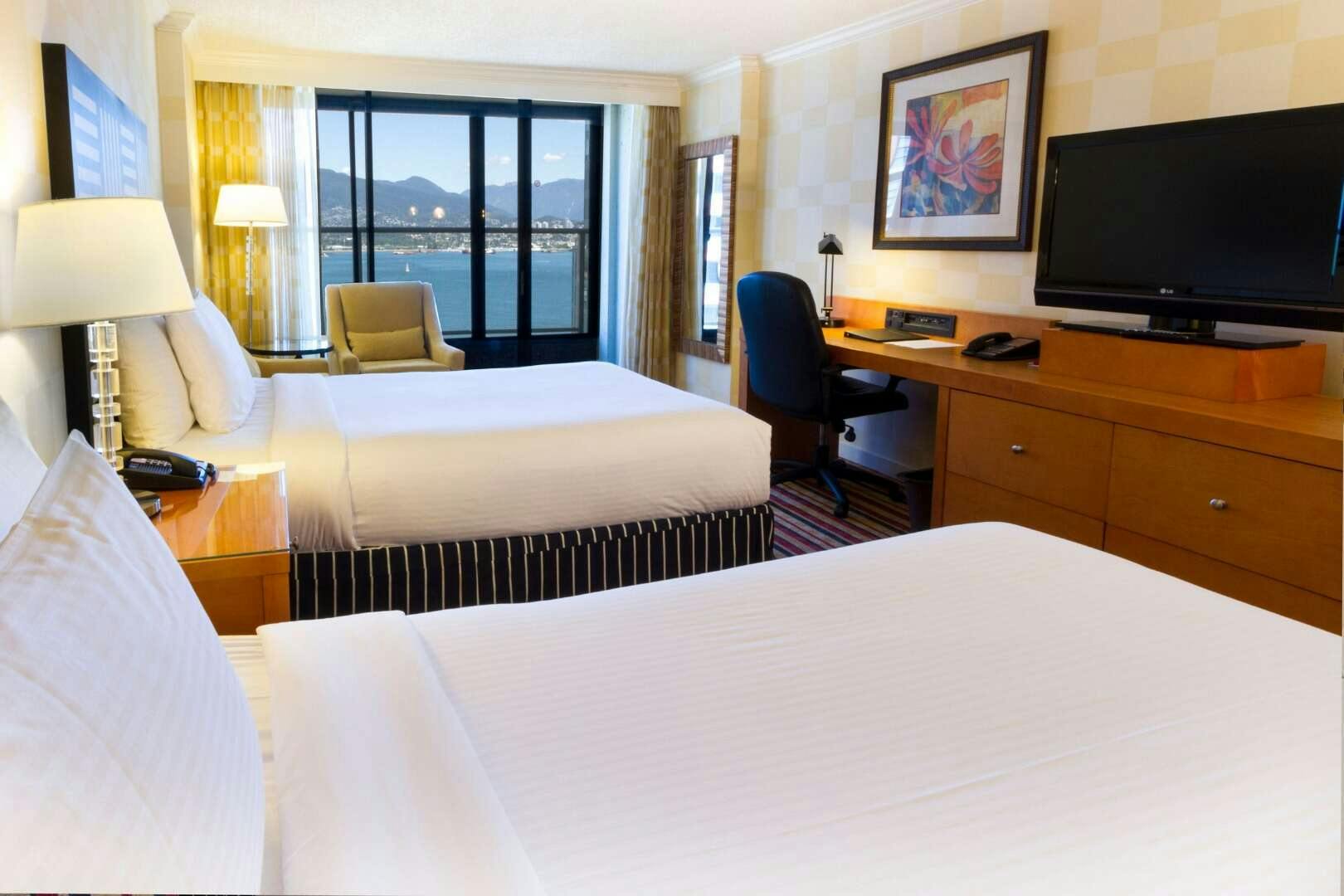 Hotel Pinnacle Hotel Vancouver Harbourfront photo 3
