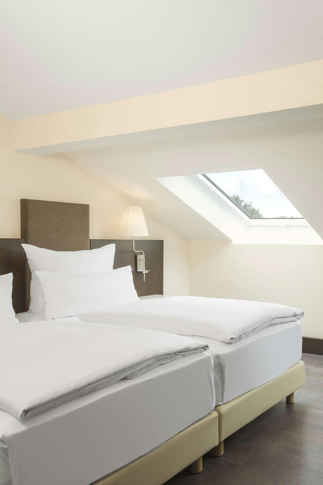 Hotel NH Frankfurt Villa photo 2