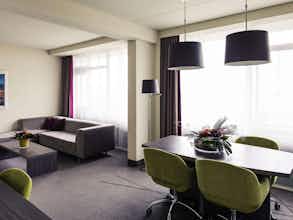 Hotel Mercure Hotel Groningen Martiniplaza photo 4