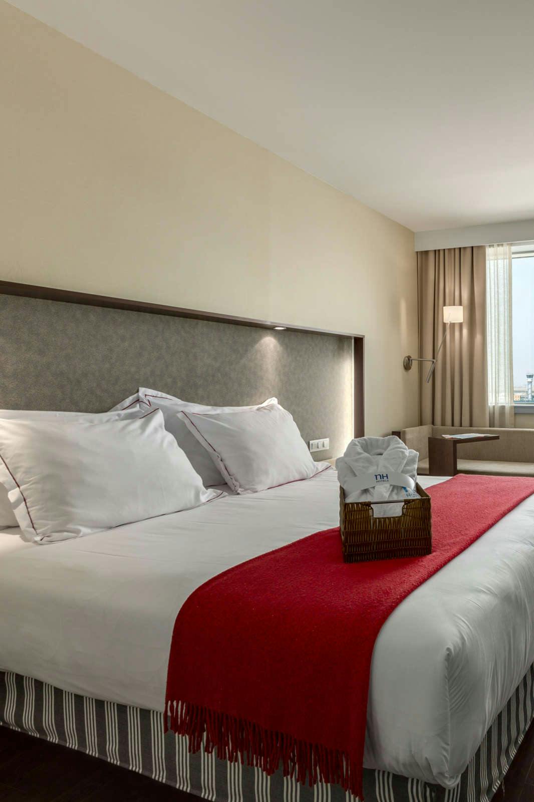 Hotel NH Lyon Airport photo 1