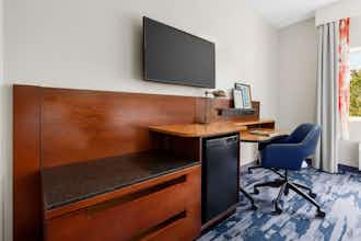Hotel Fairfield Inn by Marriott Philadelphia Airport photo 4