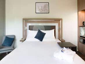 Hotel Novotel Senart Golf De Greenparc photo 2