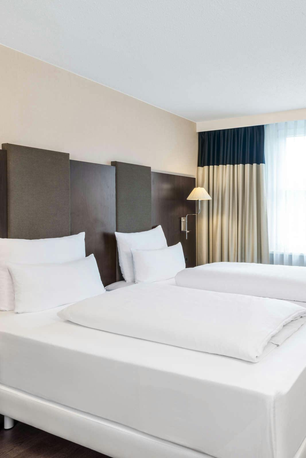 Hotel NH Frankfurt Airport photo 2