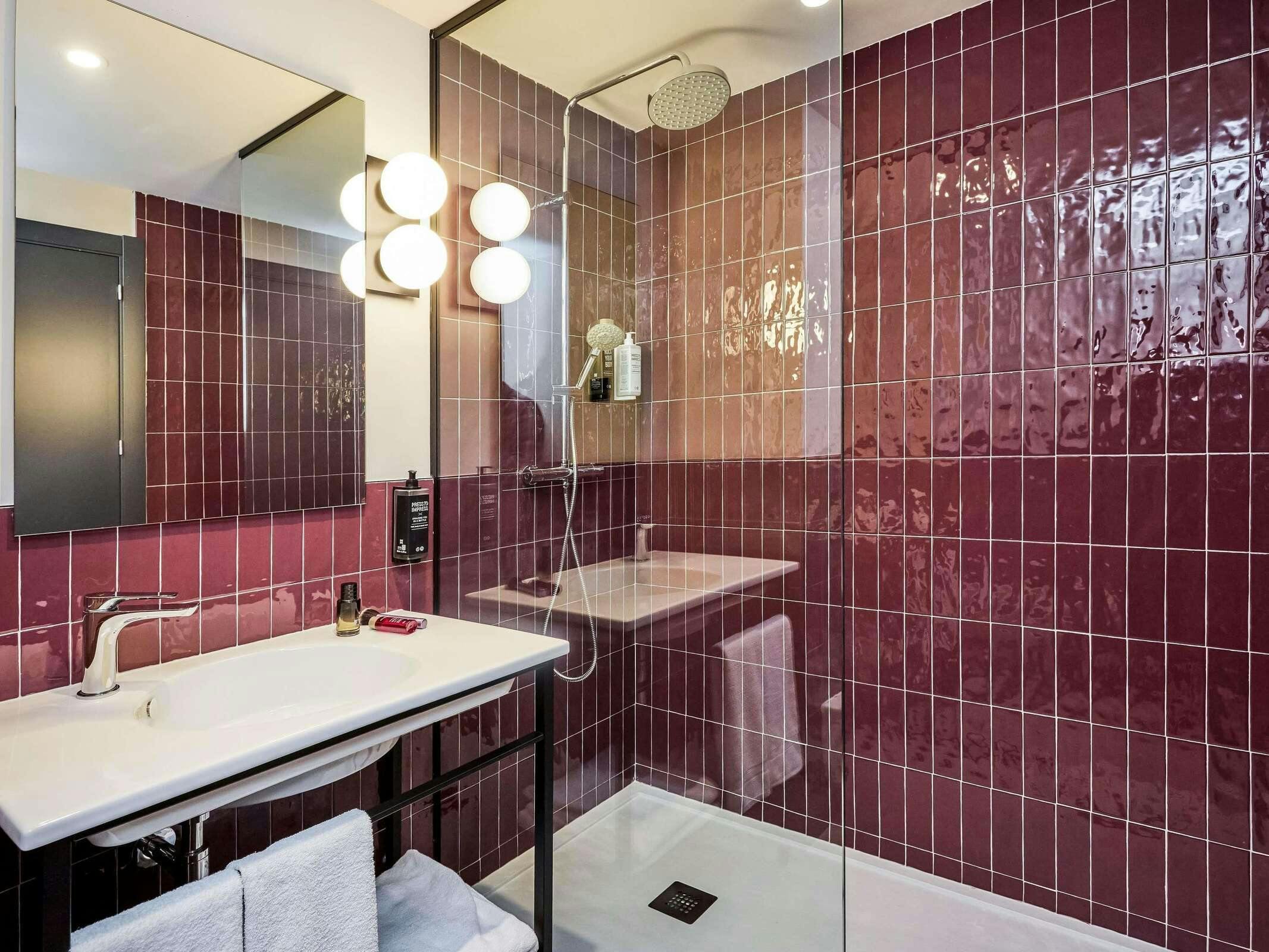 Hotel Ibis Styles Madrid Centro Maravillas photo 4