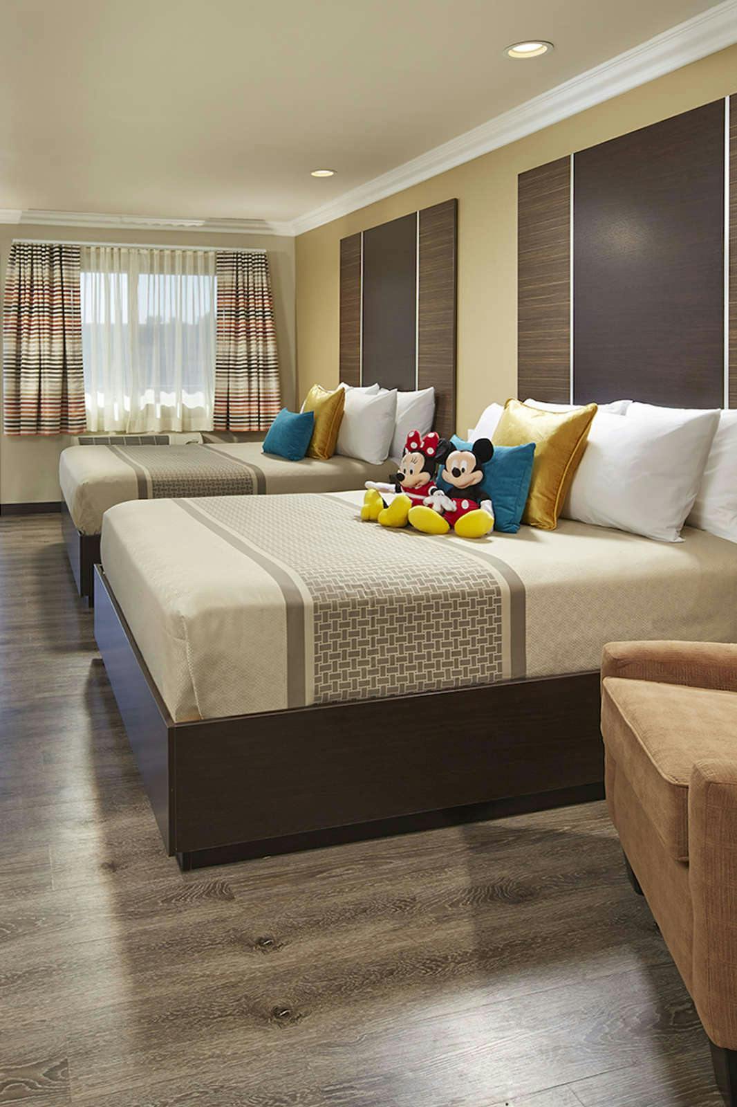 Hotel Eden Roc Inn & Suites photo 3