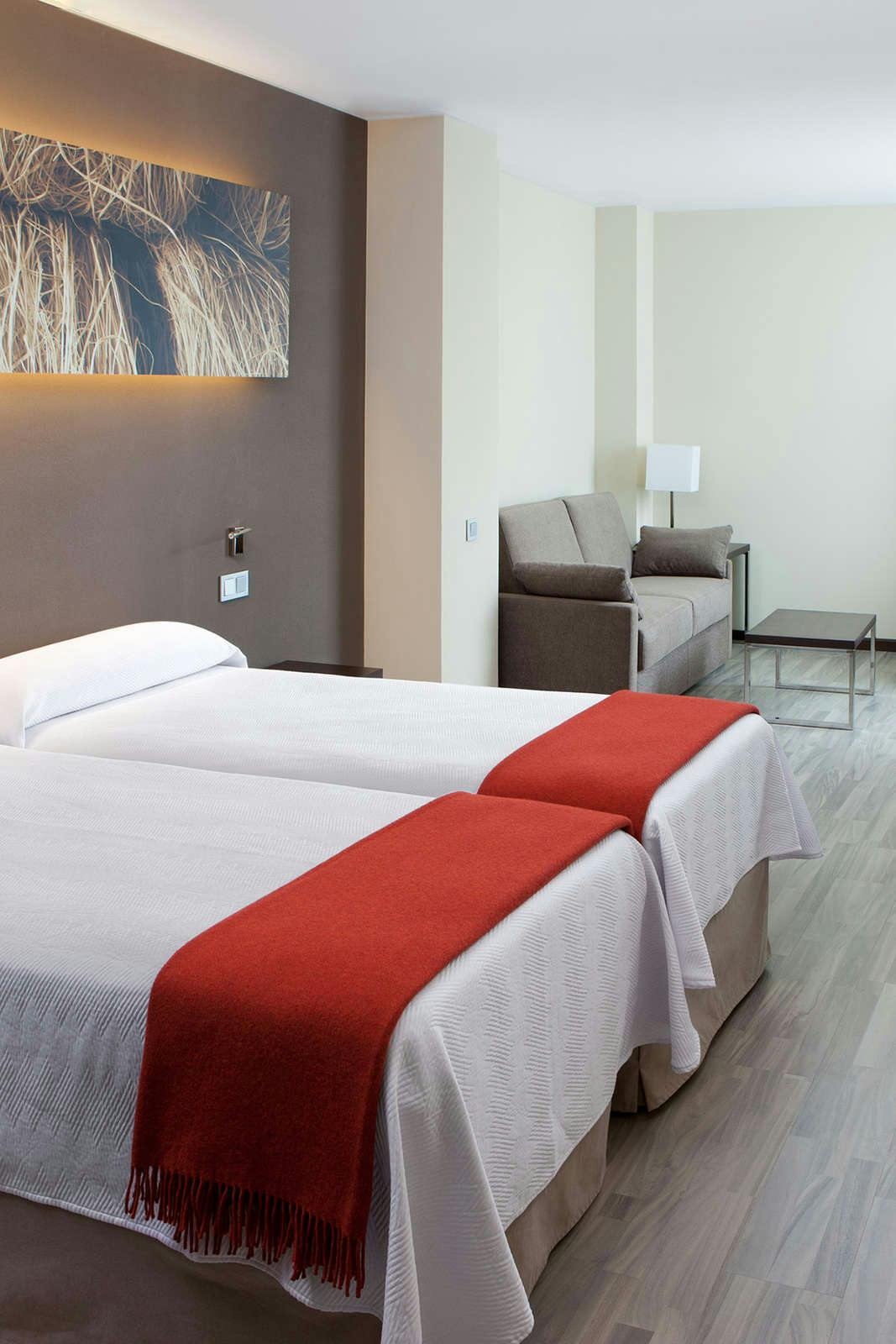 Hotel NH Barcelona Diagonal Center photo 2