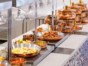Hotel Novotel Dubai Al Barsha photo 2