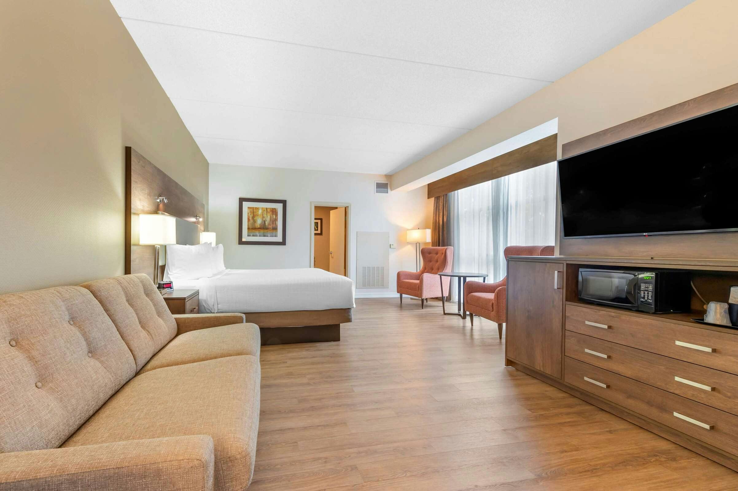 Best Western Plus Perth Parkside Inn & Spa