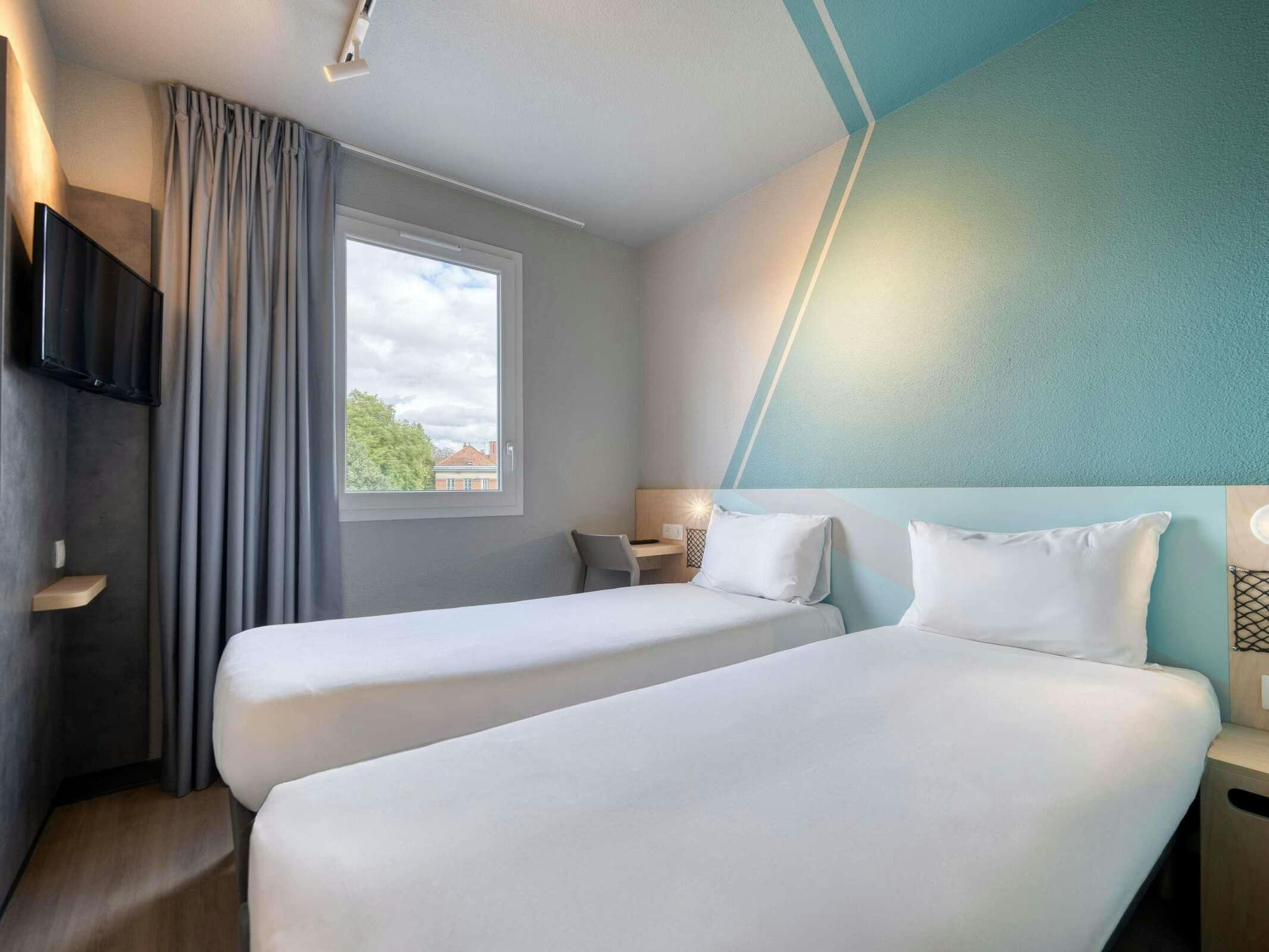 Hotel Ibis Budget Orly Chevilly Tram 7 photo 3