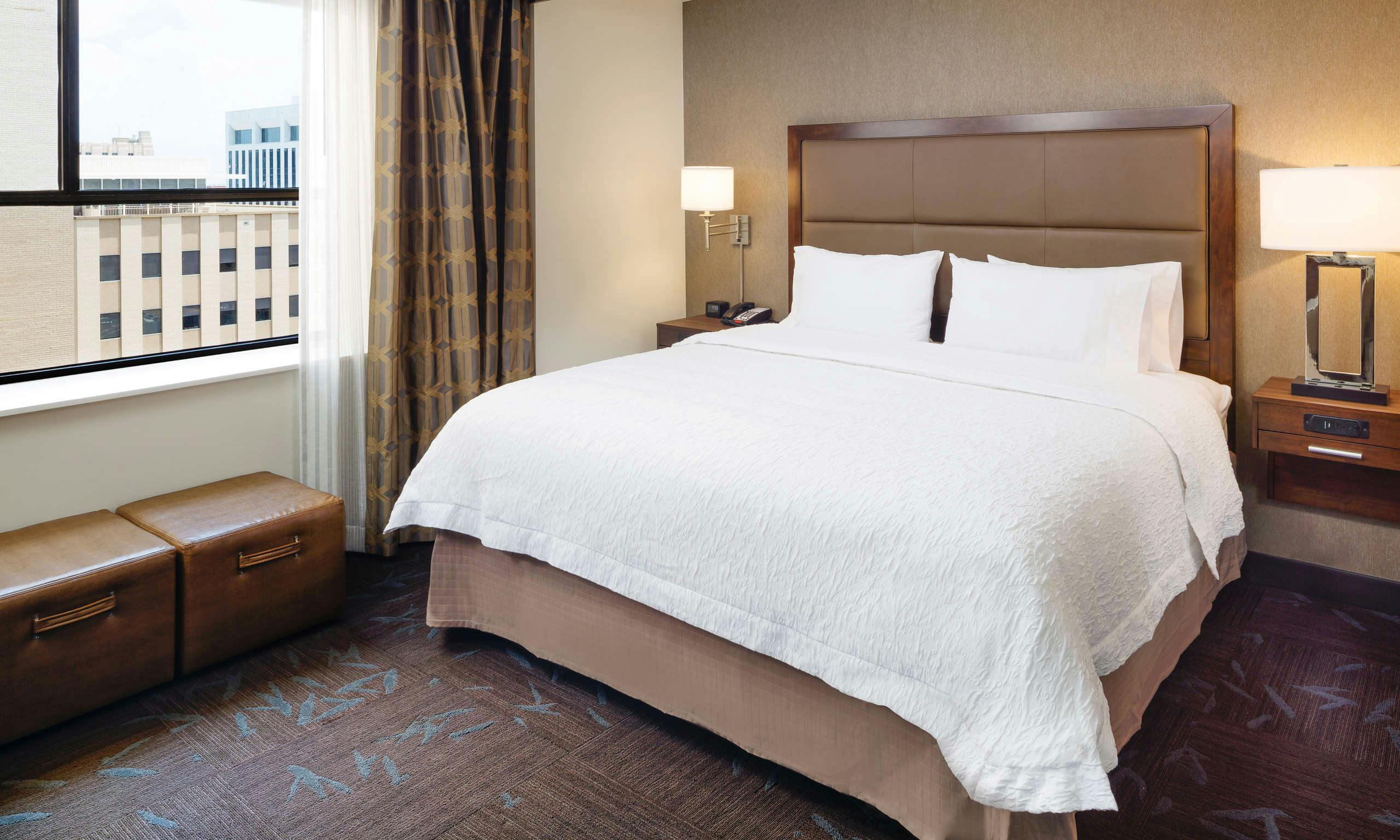 Hampton Inn & Suites Dallas Downtown