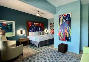 Hotel Old Crow Hotel & Suites photo 1