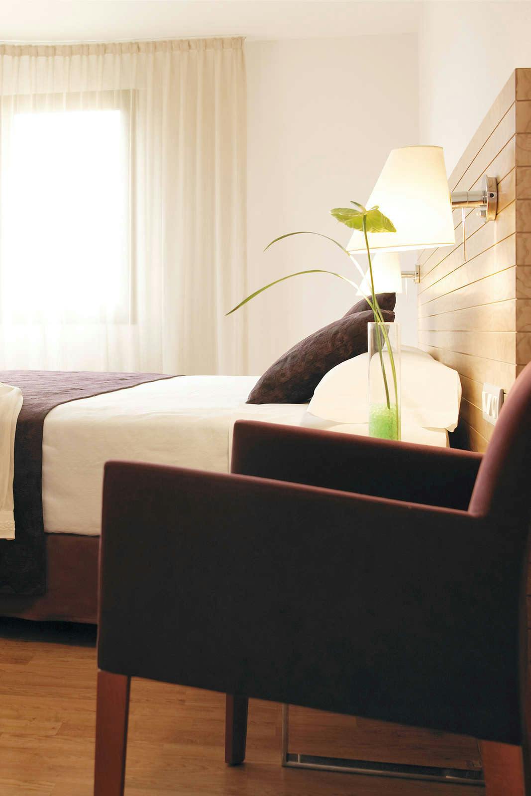 Hotel Hesperia Zaragoza Centro photo 2