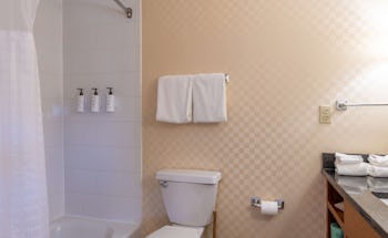 Port Inn and Suites Portsmouth, Ascend Hotel Collection