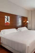 Hotel NH Valencia Las Artes photo 1