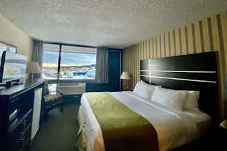 Hotel Ramada Whitecourt photo 2