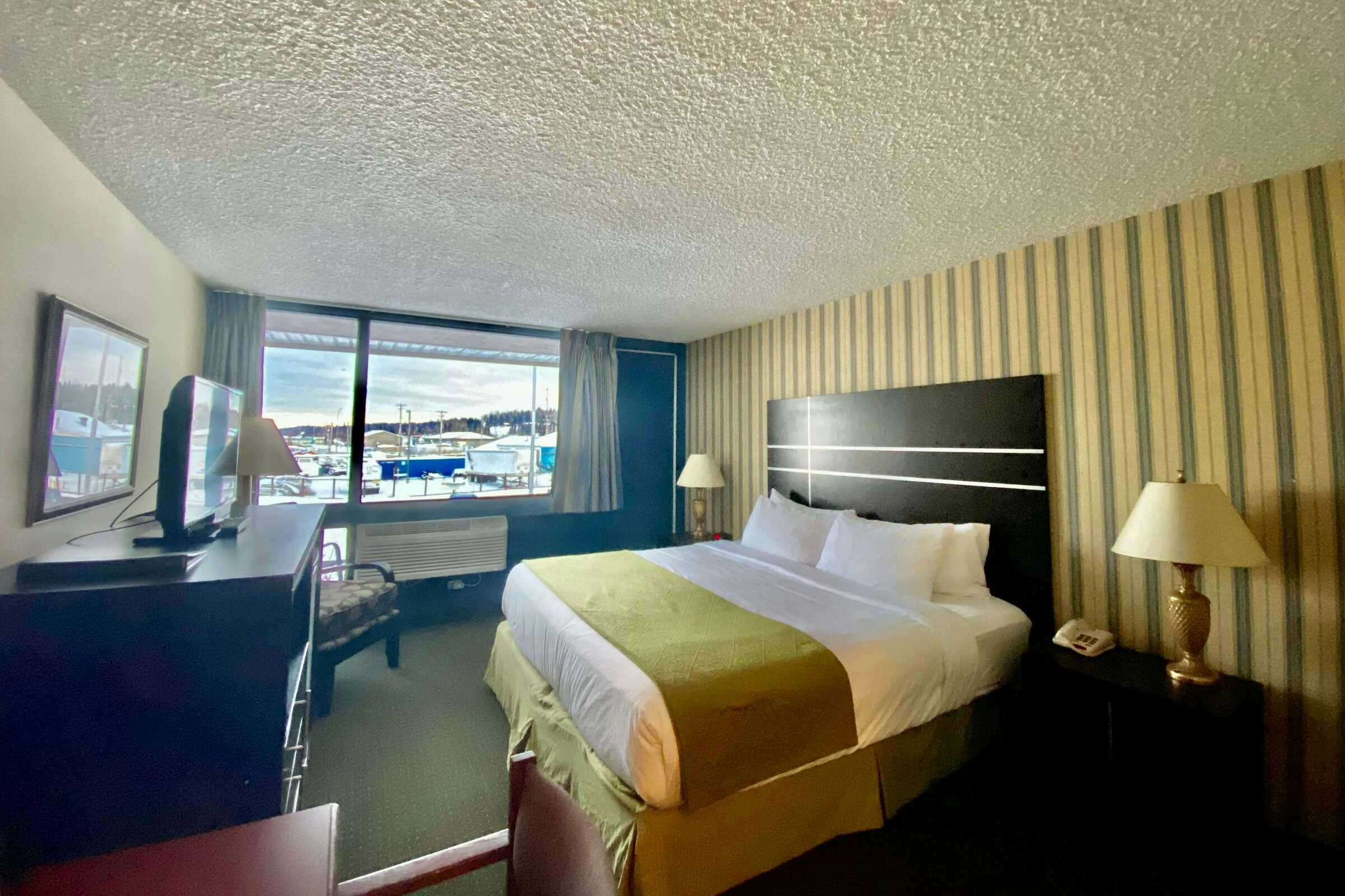 Hotel Ramada Whitecourt photo 4