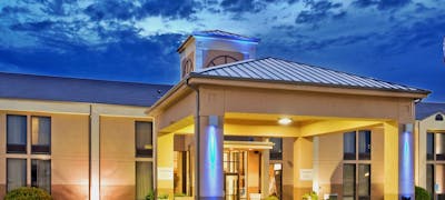 Holiday Inn Express Marshfield