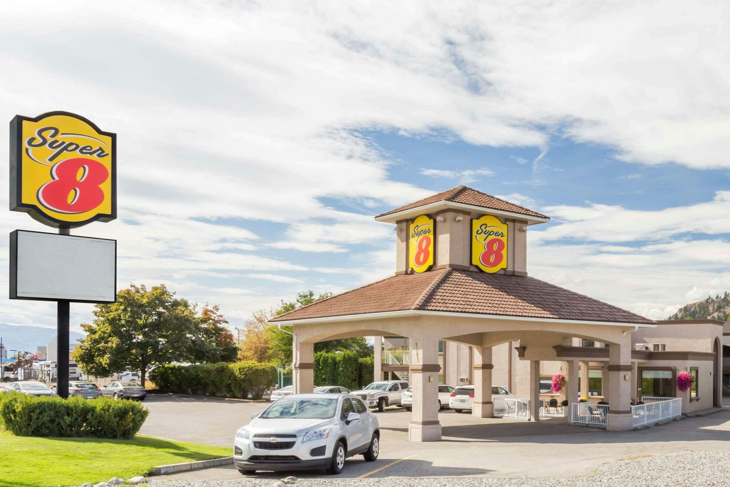 Super 8 Kelowna BC