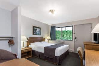 Hotel Super 8 Kelowna BC photo 4