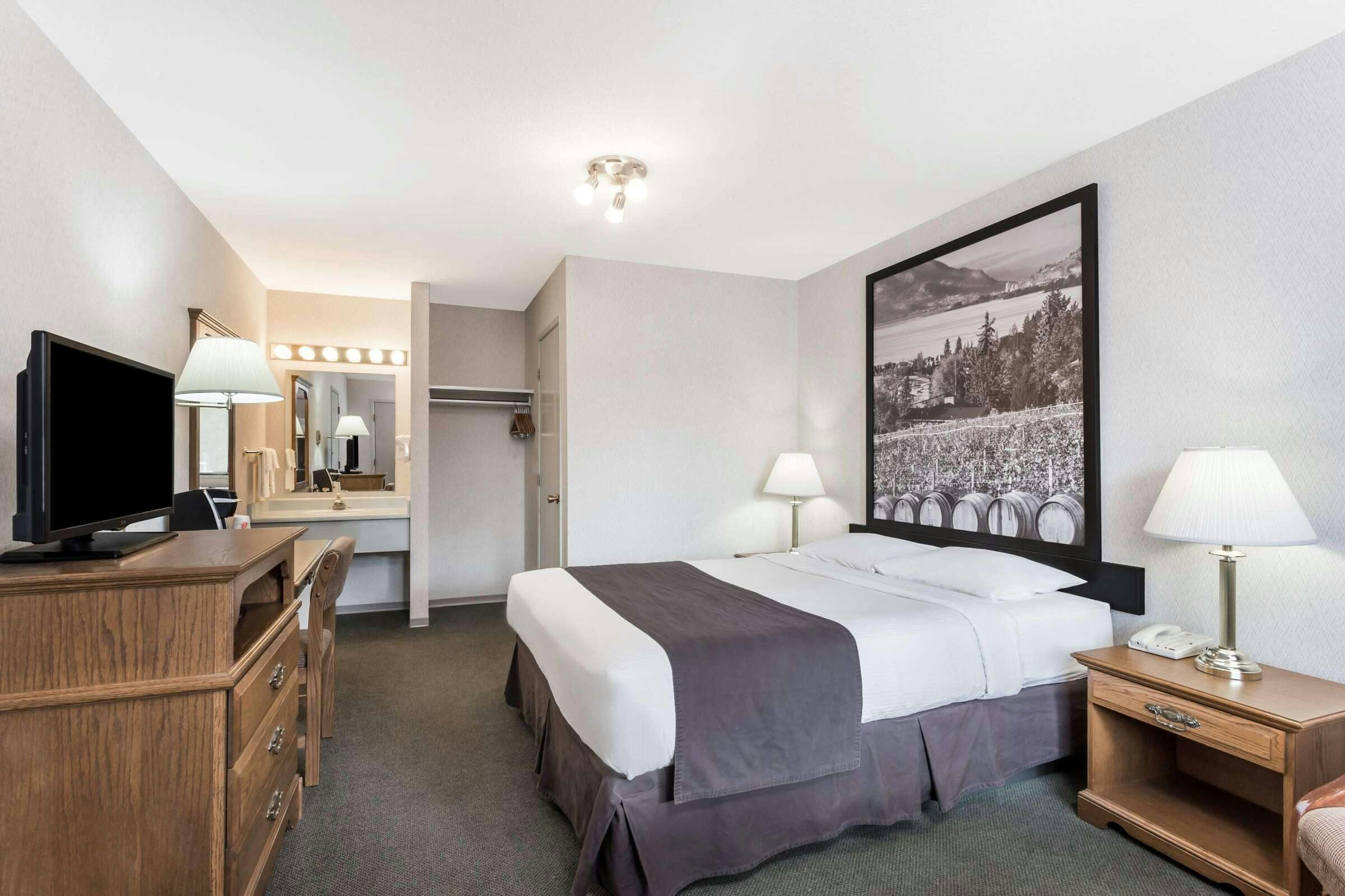 Hotel Super 8 Kelowna BC photo 5