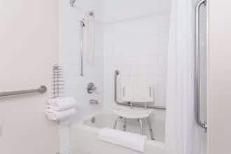 Hotel Super 8 Golden photo 3