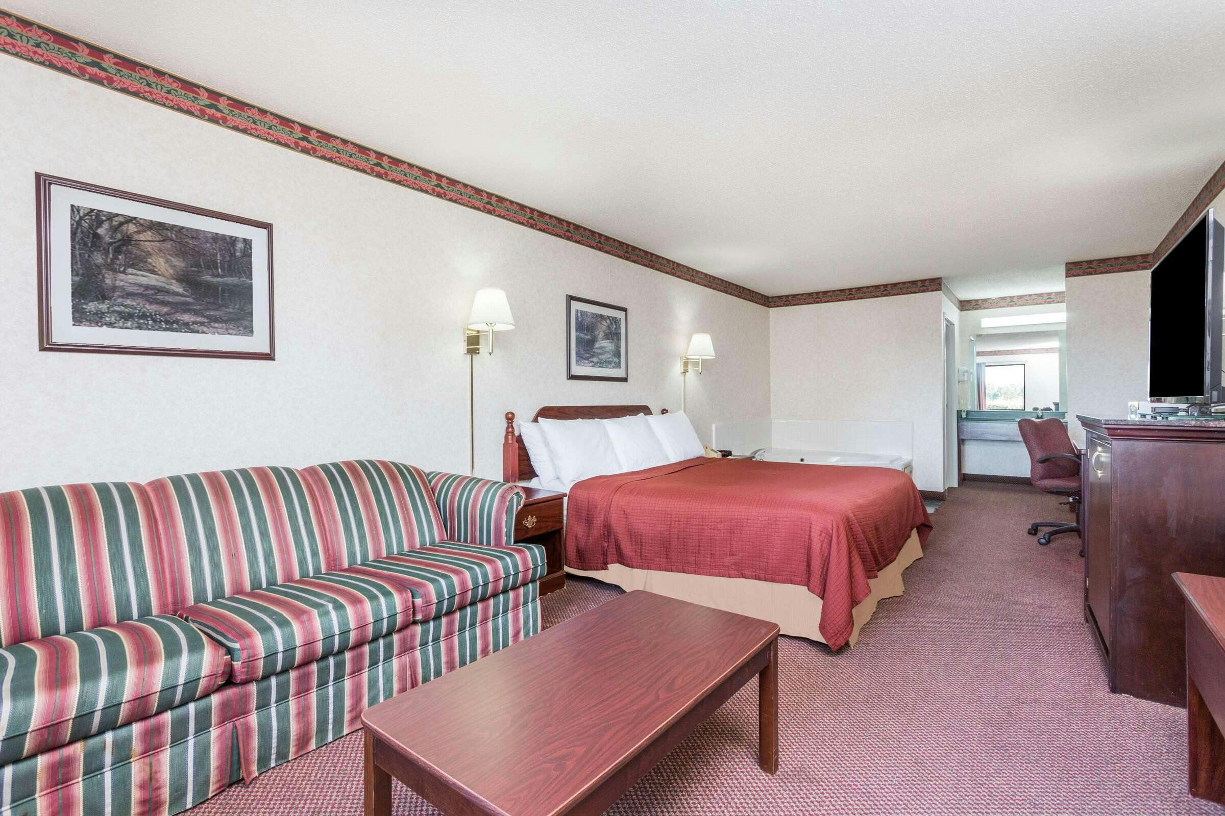 Hotel Days Inn by Wyndham Royston photo 2