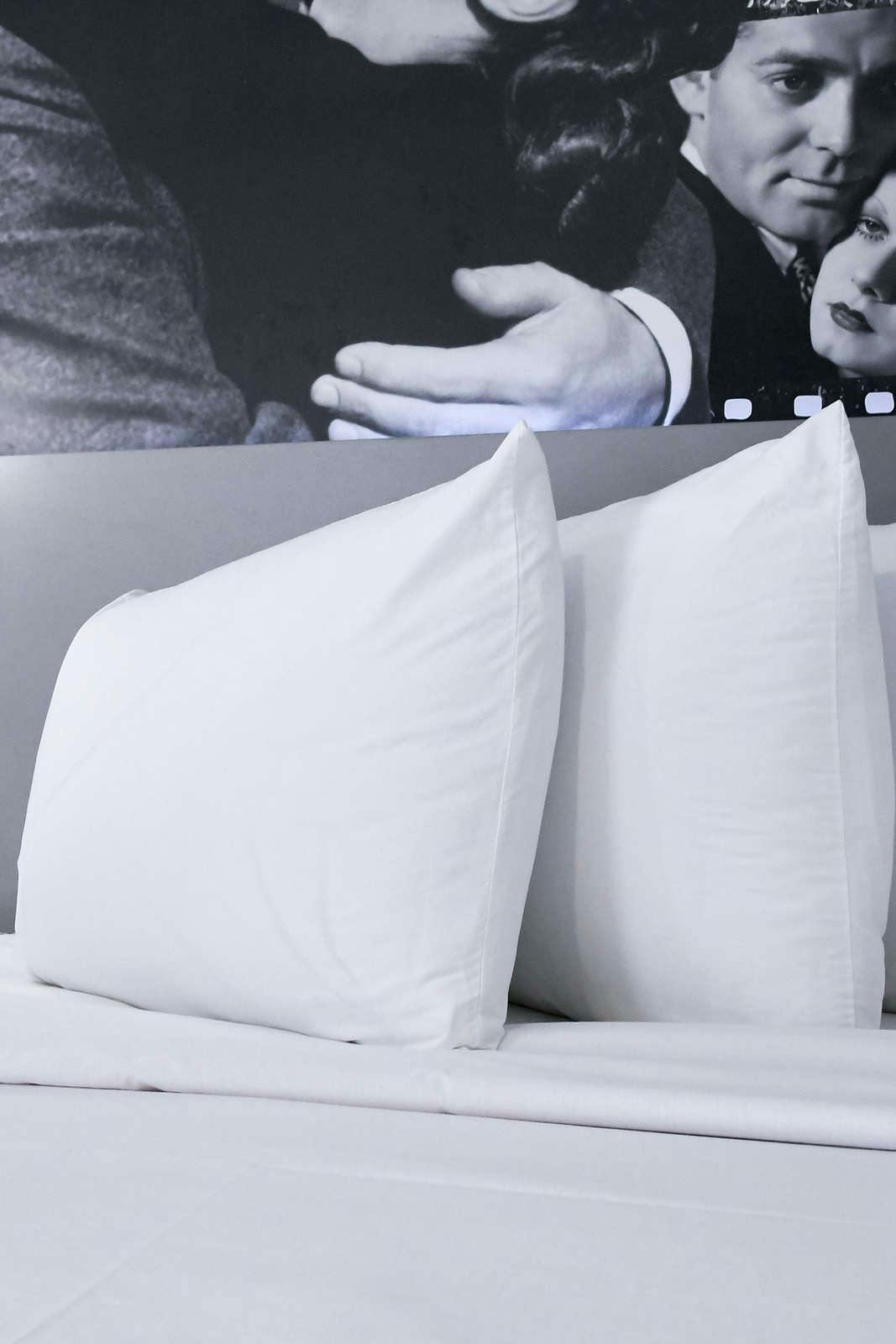 Hotel Glen Capri Inn & Suites - Burbank Universal photo 4