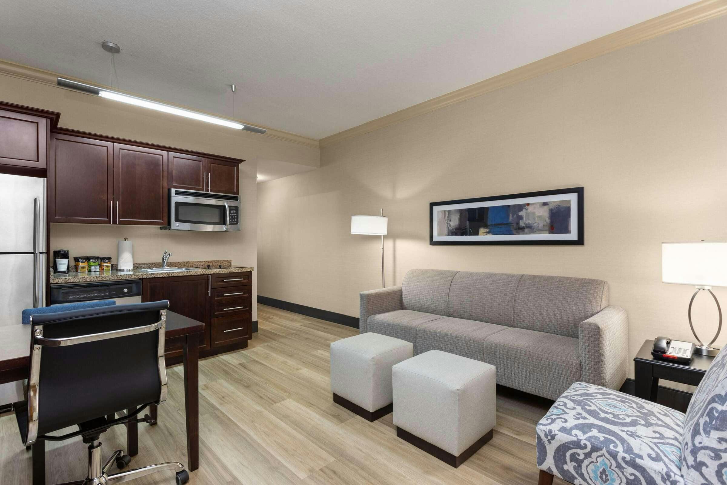 Hotel Hawthorn Palm Beach Airport photo 4