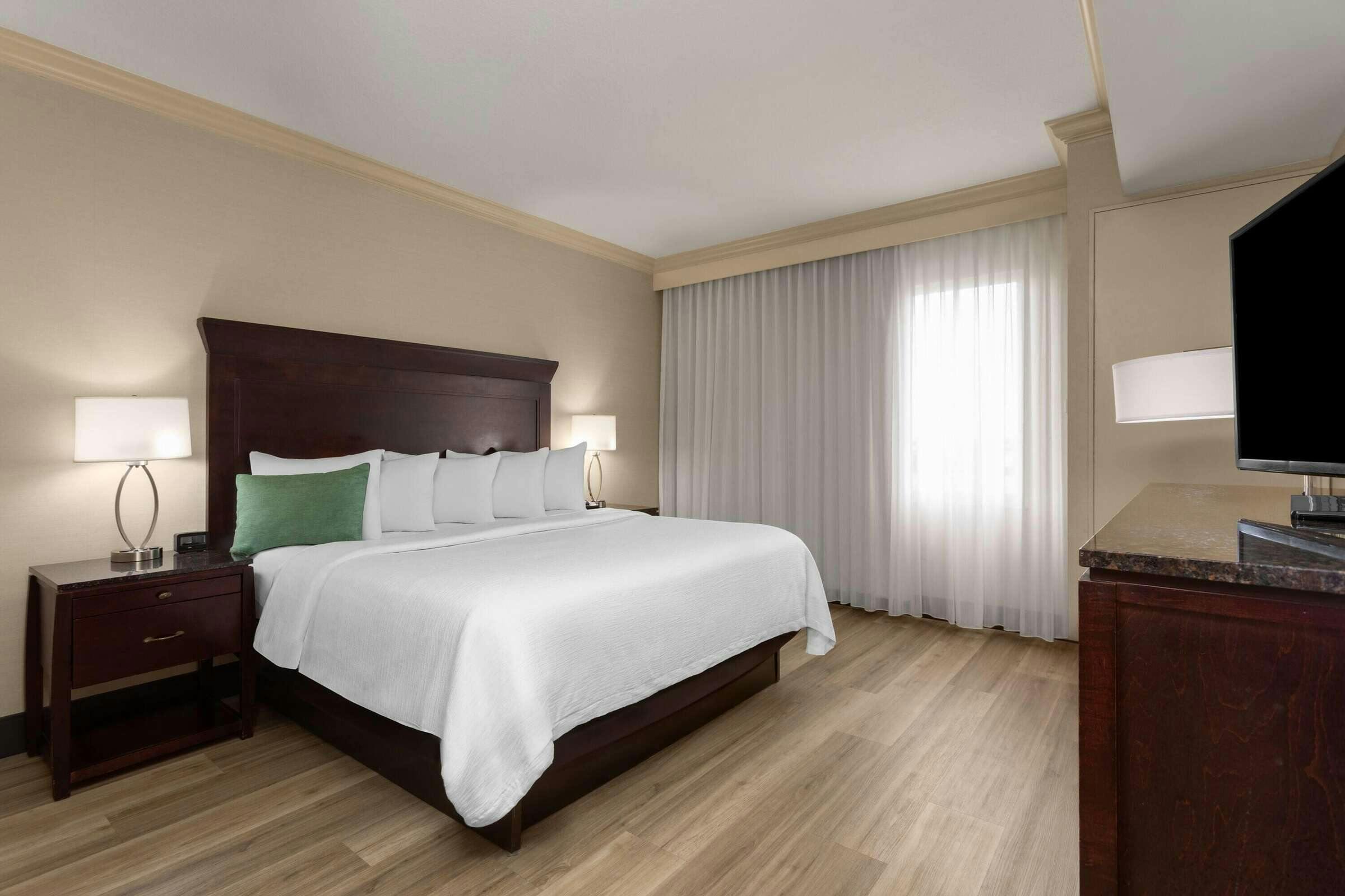 Hotel Hawthorn Palm Beach Airport photo 5