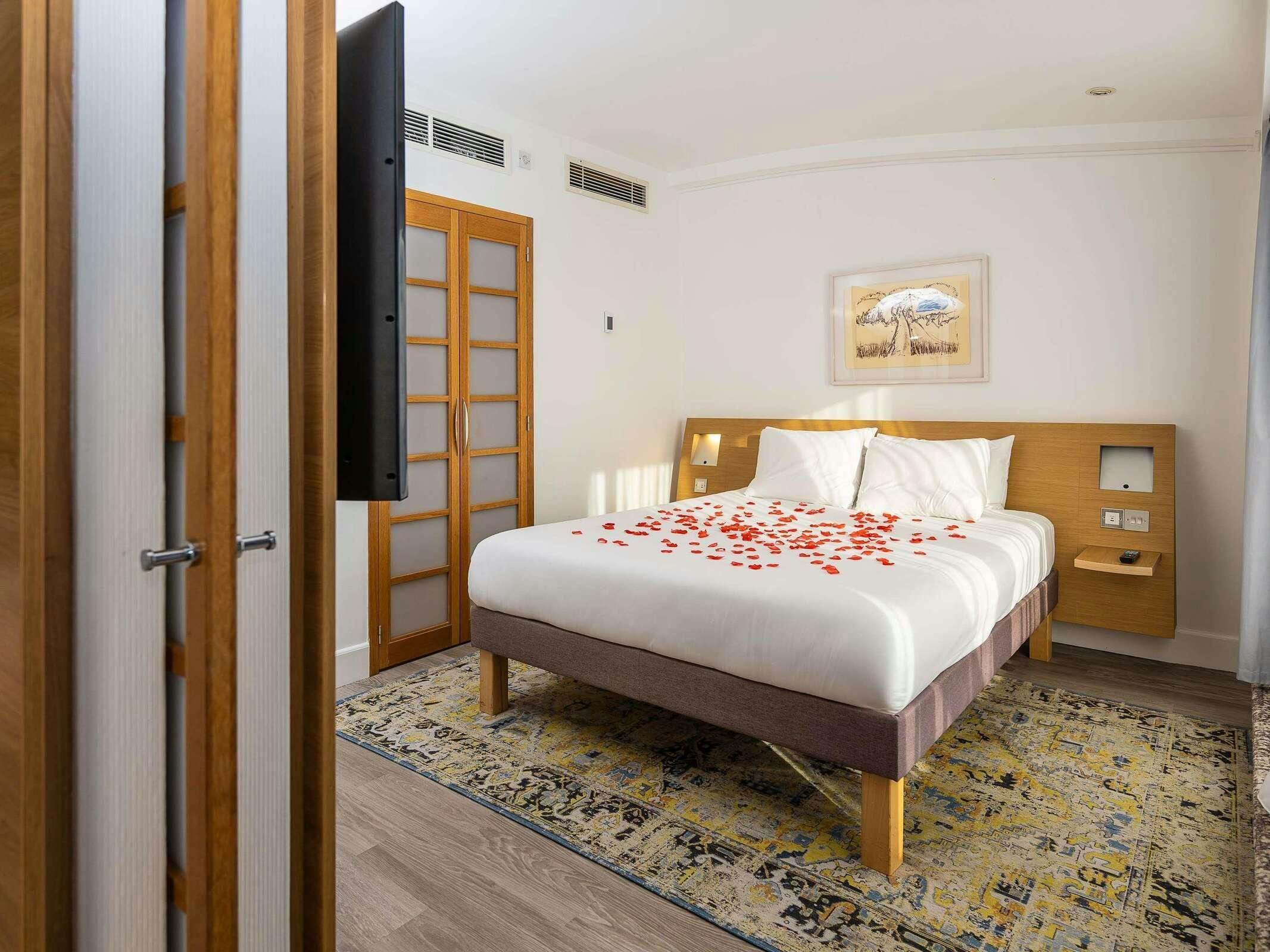 Hotel Novotel Cardiff Centre photo 1