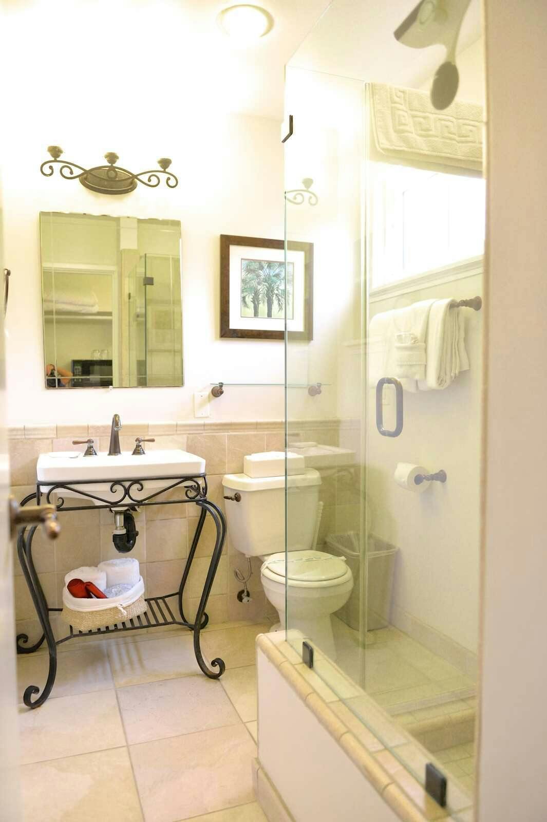 Hotel Crown City Inn photo 4