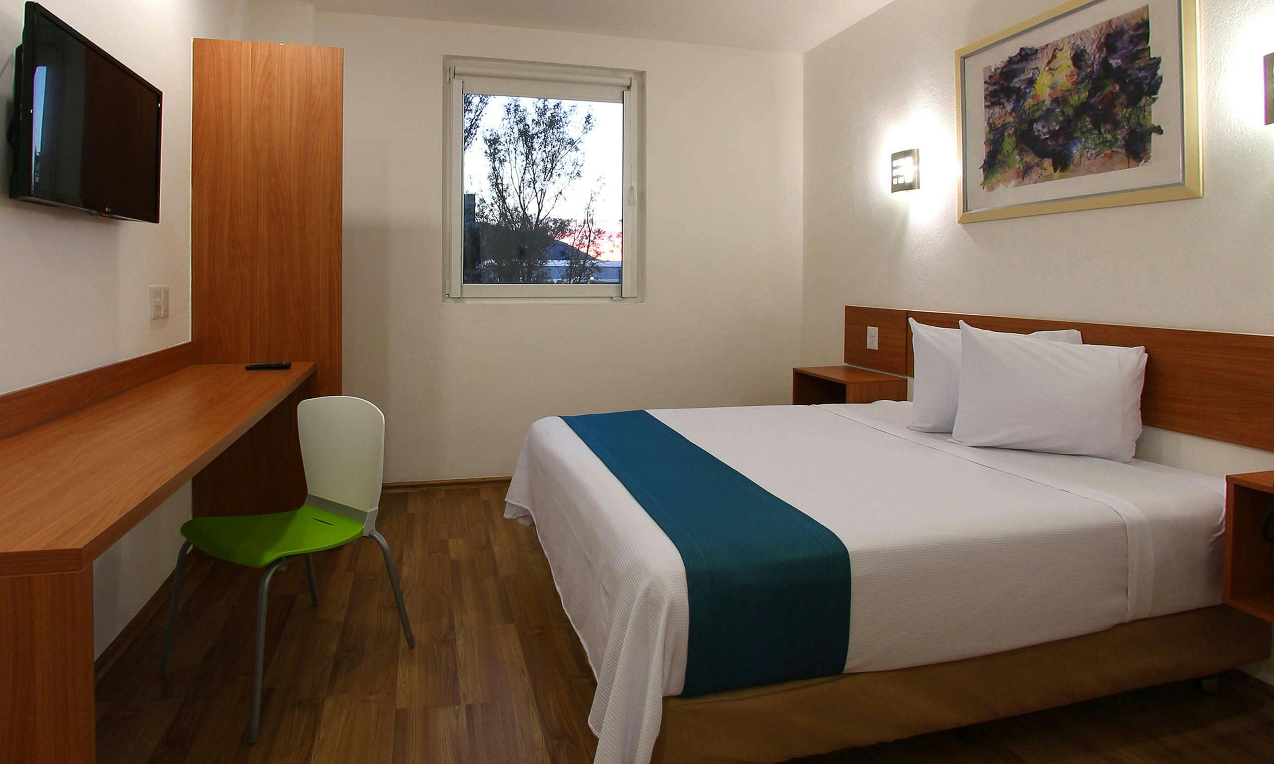 One Guadalajara Periférico Poniente