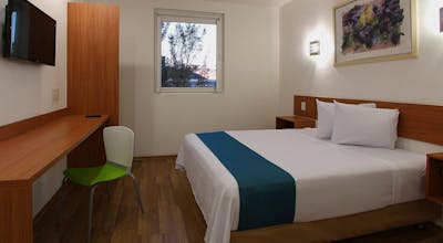 One Guadalajara Periférico Poniente