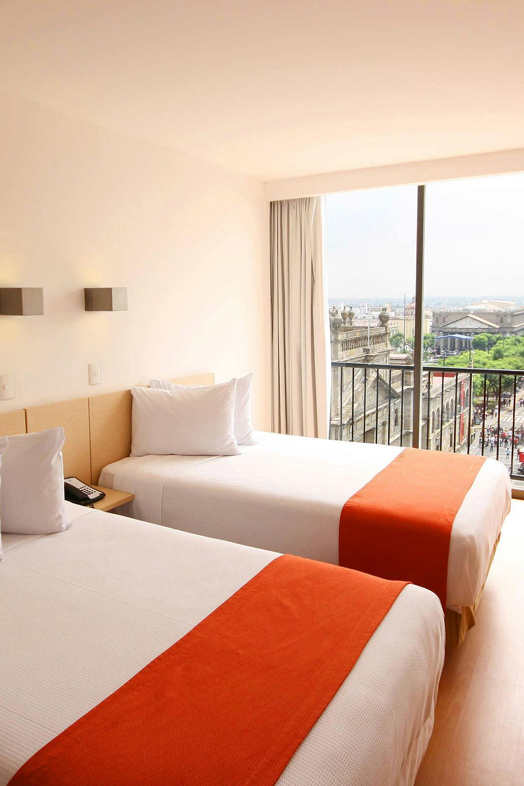 Hotel One Guadalajara Centro Histórico photo 4